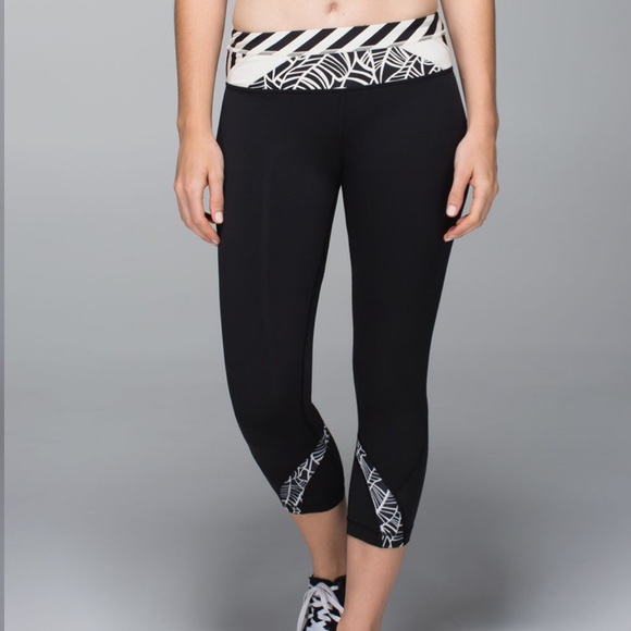 Lululemon Inspire Crop 
Black / Pretty Palm Black Angel Wing - Picture 2 of 8